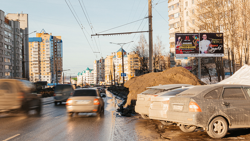 Фотография рекламного носителя, тип: Билборд 3x6, адрес: Университетская ул., д.47, Чебоксары, Республика Чувашия, Россия. Сторона A №760994