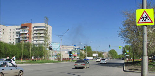 Фотография рекламного носителя, тип: Билборд 3x6, адрес: Каменская ул., д.72, Каменск-Уральский, Свердловская область, Россия. Сторона Б №403930