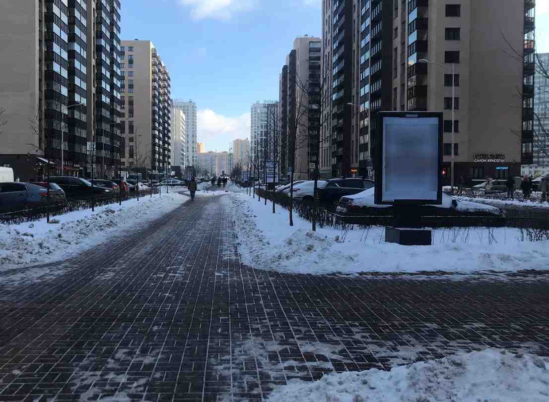 Фотография рекламного носителя, тип: Ситиформат 1.8x1.2, адрес: Мурино пос., Менделеева б-р., д.14, поз.1, Ленинградская область, Россия. Сторона A №1047086