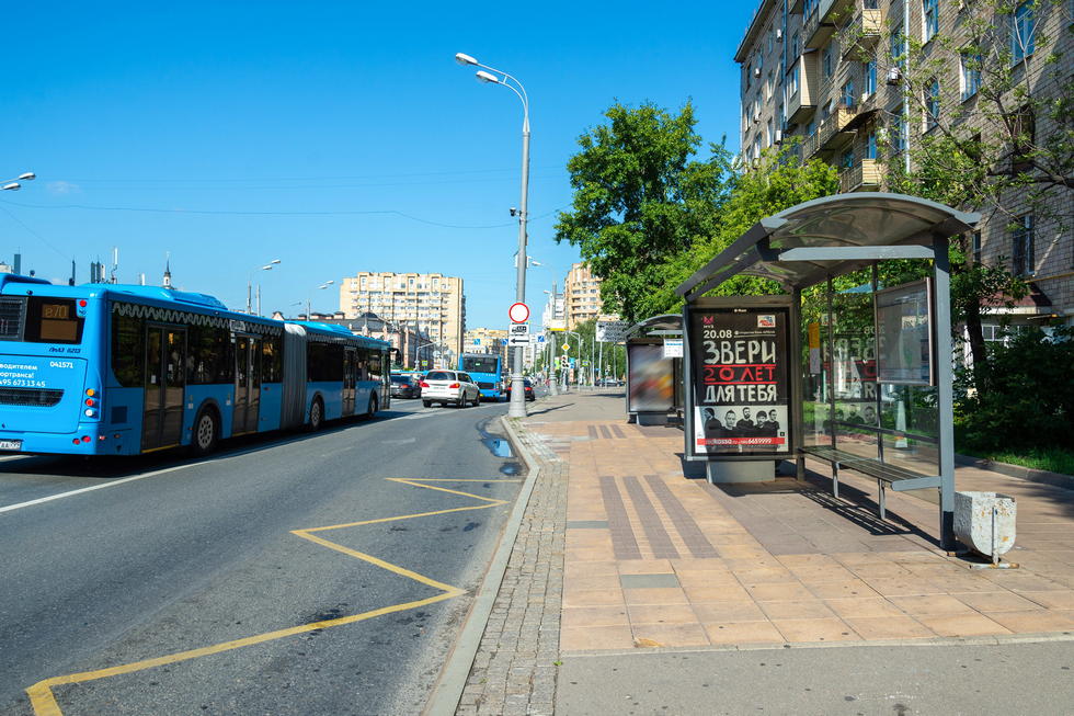 Фотография рекламного носителя, тип: Остановка 1.8x1.2, адрес: Нижегородская ул., Москва, Россия. Сторона А №334272