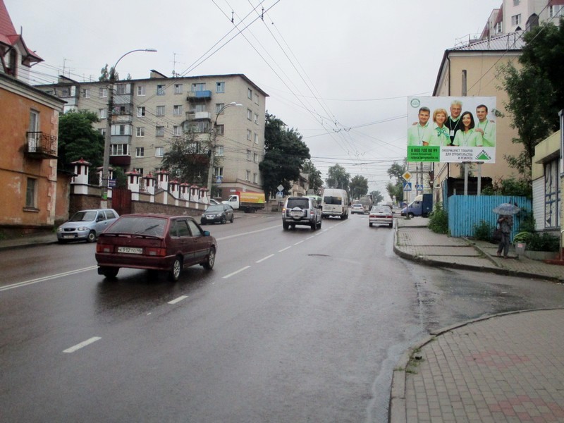 Фотография рекламного носителя, тип: Ситиборд 2.7x3.7, адрес: Гайдара ул., д.14, Курск, Курская область, Россия. Сторона А №607519