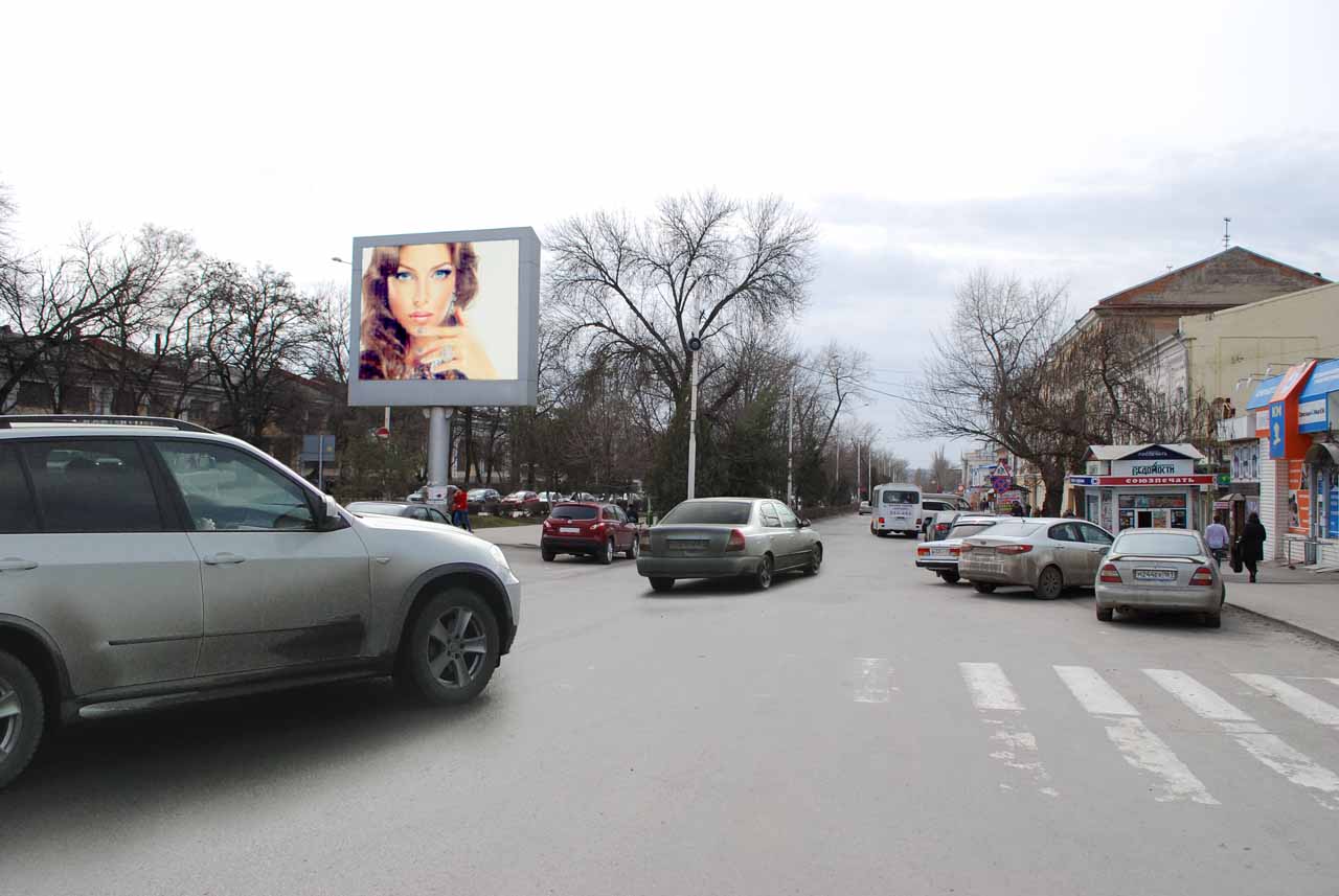 Фотография рекламного носителя, тип: Нестандартный билборд, адрес: Платовский пр-т., д.92, Новочеркасск, Ростовская область, Россия. Сторона А1-А10 №1093311