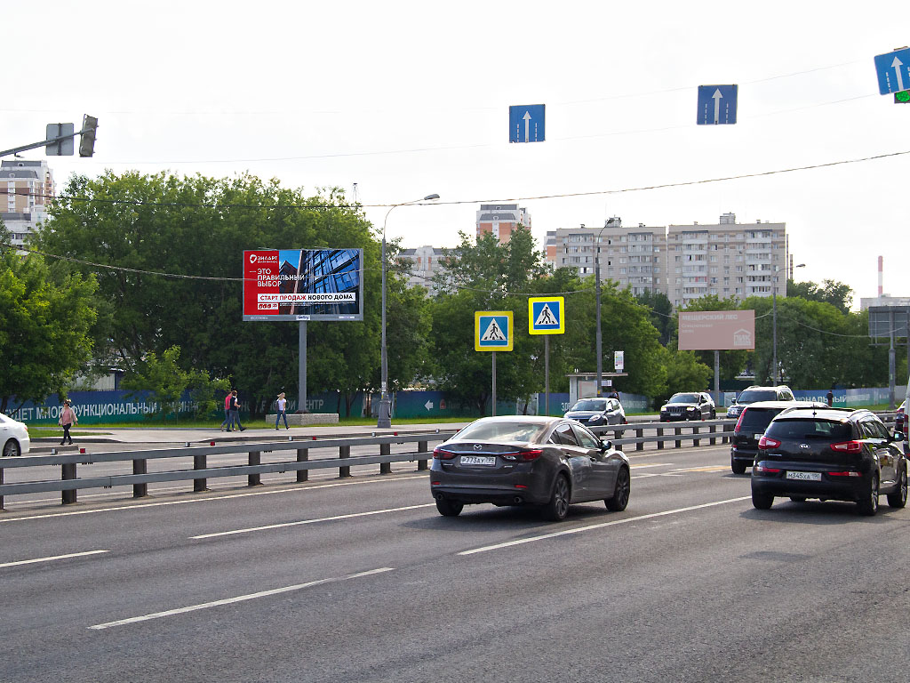 Фотография рекламного носителя, тип: Билборд 3x6, адрес: Боровское ш., вл.7, Москва, Россия. Сторона Б1 №755575