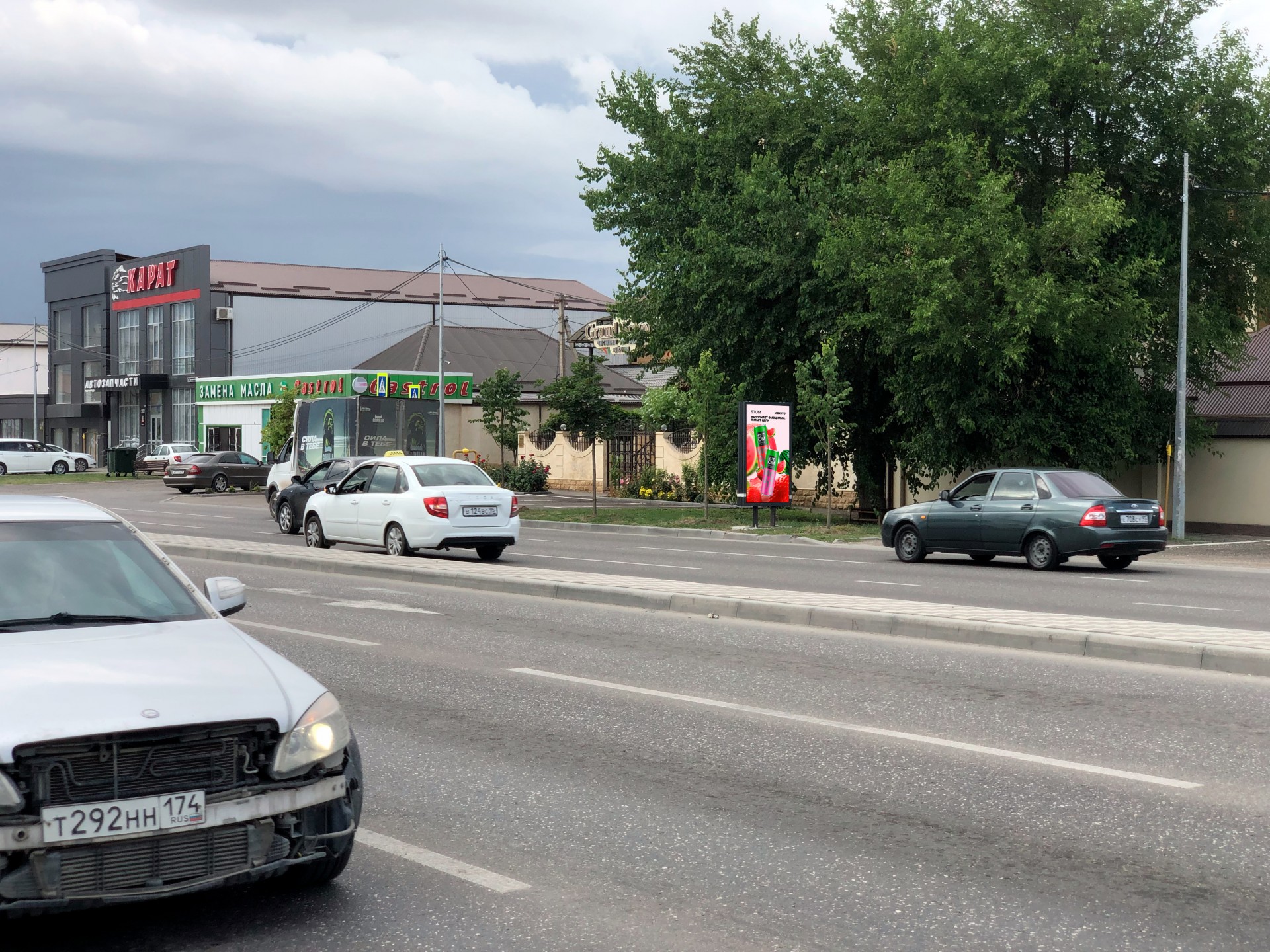 Фотография рекламного носителя, тип: Ситиформат 1.8x1.2, адрес: Жуковского ул., поз.1, Грозный, Республика Чечня, Россия. Сторона А №1084397