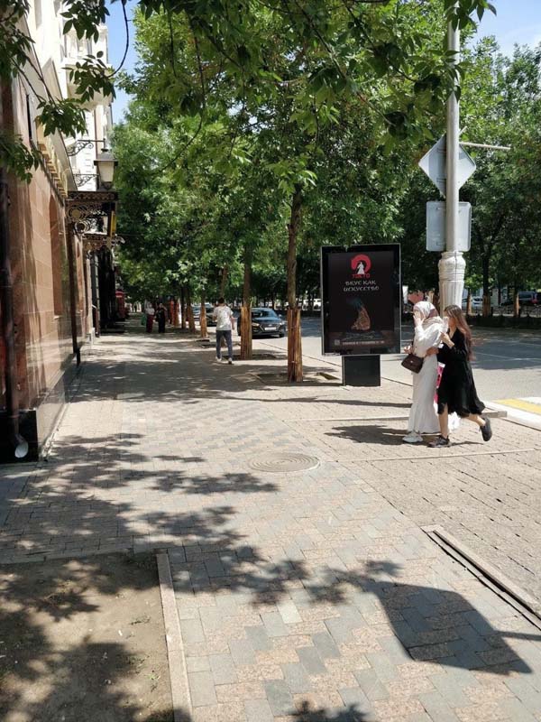 Фотография рекламного носителя, тип: Ситиформат 1.8x1.2, адрес: В.В. Путина пр-т., Барский дом, Грозный, Республика Чечня, Россия. Сторона Б №847382