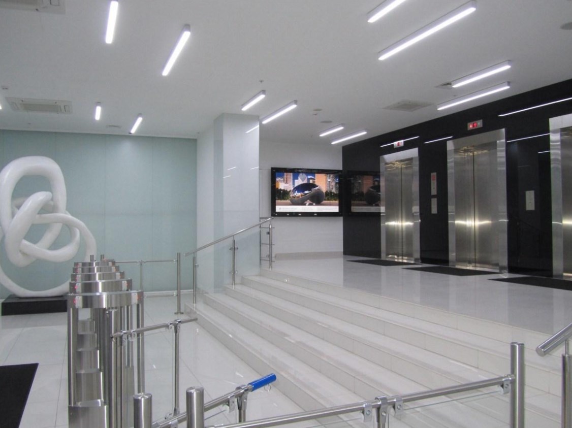 Фотография рекламного носителя, тип: Видеоэкран, адрес: Бизнес-центр «Light Tower», Проезд завода Серп и Молот, д.3, корп.2, Москва, Россия. Сторона/вариант A1-A10 №1012795