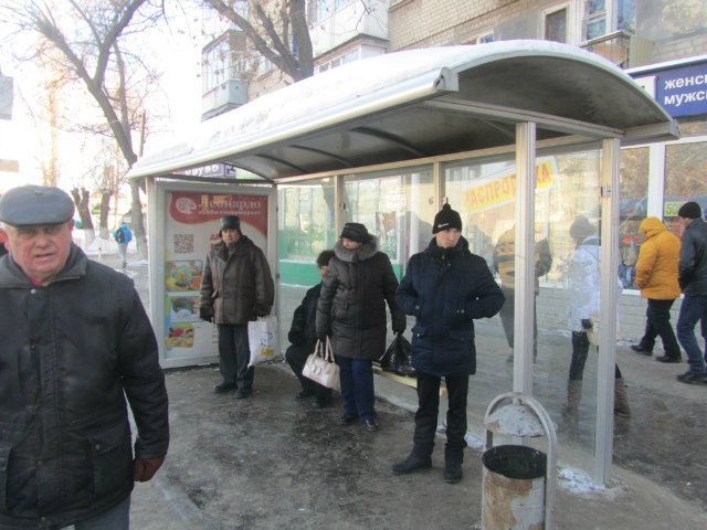 Фотография рекламного носителя, тип: Остановка 1.8x1.2, адрес: Астраханская ул. Х Б. Горная ул., из центра, Саратов, Саратовская область, Россия. Сторона А №585286