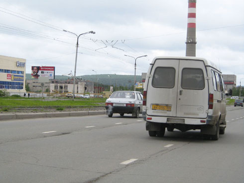 Фотография рекламного носителя, тип: Билборд 3x6, адрес: Октябрьский пр-т., д.1, Нижний Тагил, Свердловская область, Россия. Сторона B №484380