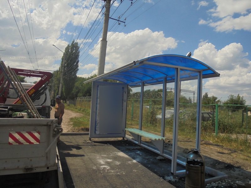 Фотография рекламного носителя, тип: Остановка 1.8x1.2, адрес: Панфилова ул., ост. 7-я Дачная, Саратов, Саратовская область, Россия. Сторона А №747313