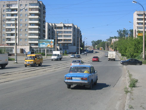 Фотография рекламного носителя, тип: Билборд 3x6, адрес: Космонавтов ул., д.9, Нижний Тагил, Свердловская область, Россия. Сторона B №483661