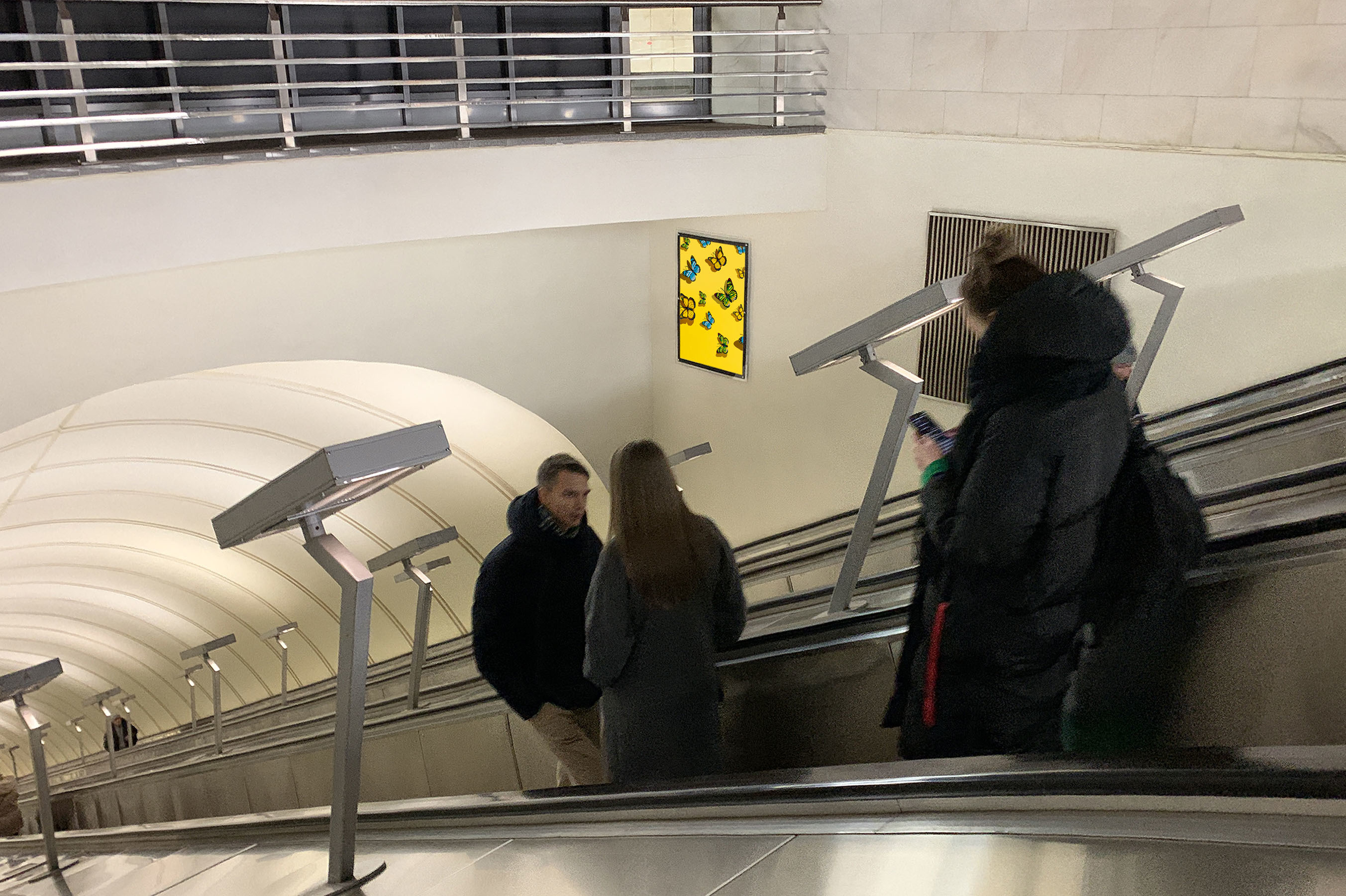 Фотография рекламного носителя, тип: Кристалайт, адрес: Станция метро «Петровско-Разумовская», линия Серпуховско-Тимирязевская, Москва, Россия. Сторона/вариант №1001948