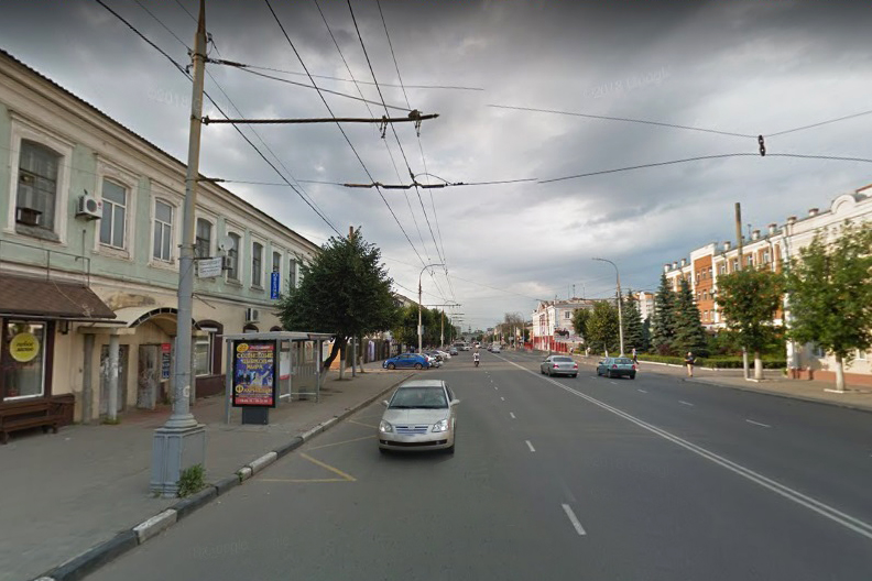 Фотография рекламного носителя, тип: Остановка 1.8x1.2, адрес: Комсомольская ул., д.32, Орел, Орловская область, Россия. Сторона B №770545