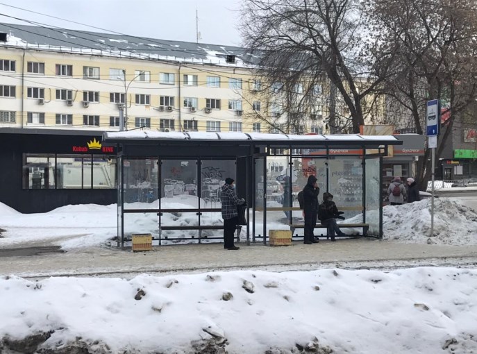 Фотография рекламного носителя, тип: Остановка 1.8x1.2, адрес: Победы ул., ост.ДК Лаврова, Екатеринбург, Свердловская область, Россия. Сторона А1 №1094828