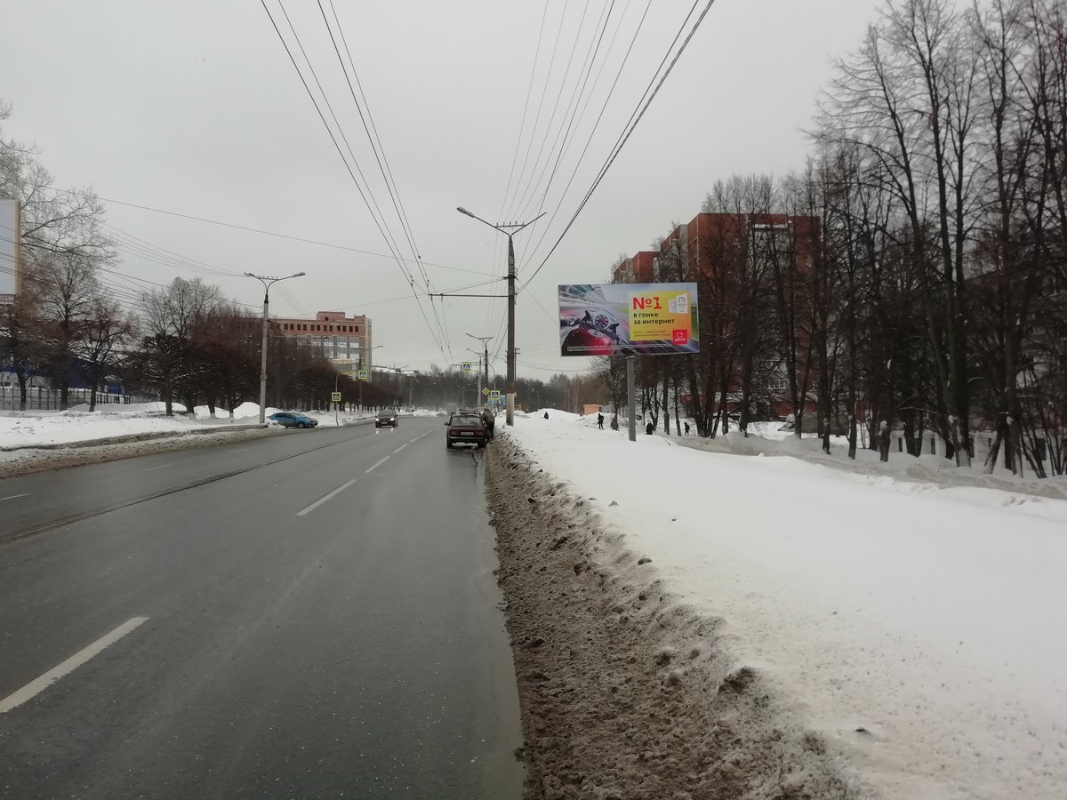 Фотография рекламного носителя, тип: Билборд 3x6, адрес: Гагарина ул., д.51, Чебоксары, Республика Чувашия, Россия. Сторона A №838483