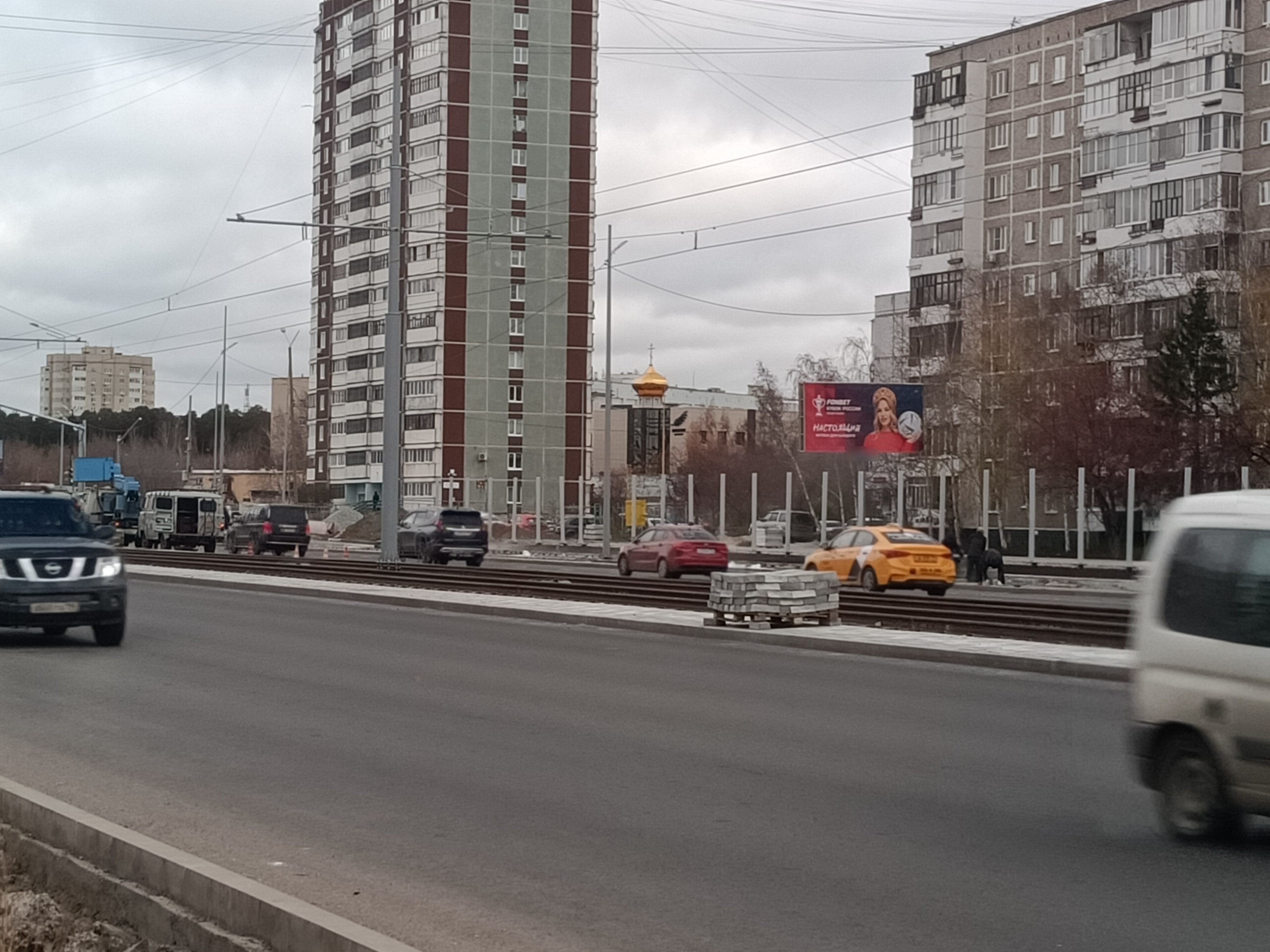 Фотография рекламного носителя, тип: Билборд 3x6, адрес: Серафимы Дерябиной ул., д.43 Х Бардина ул., Екатеринбург, Свердловская область, Россия. Сторона А №944011