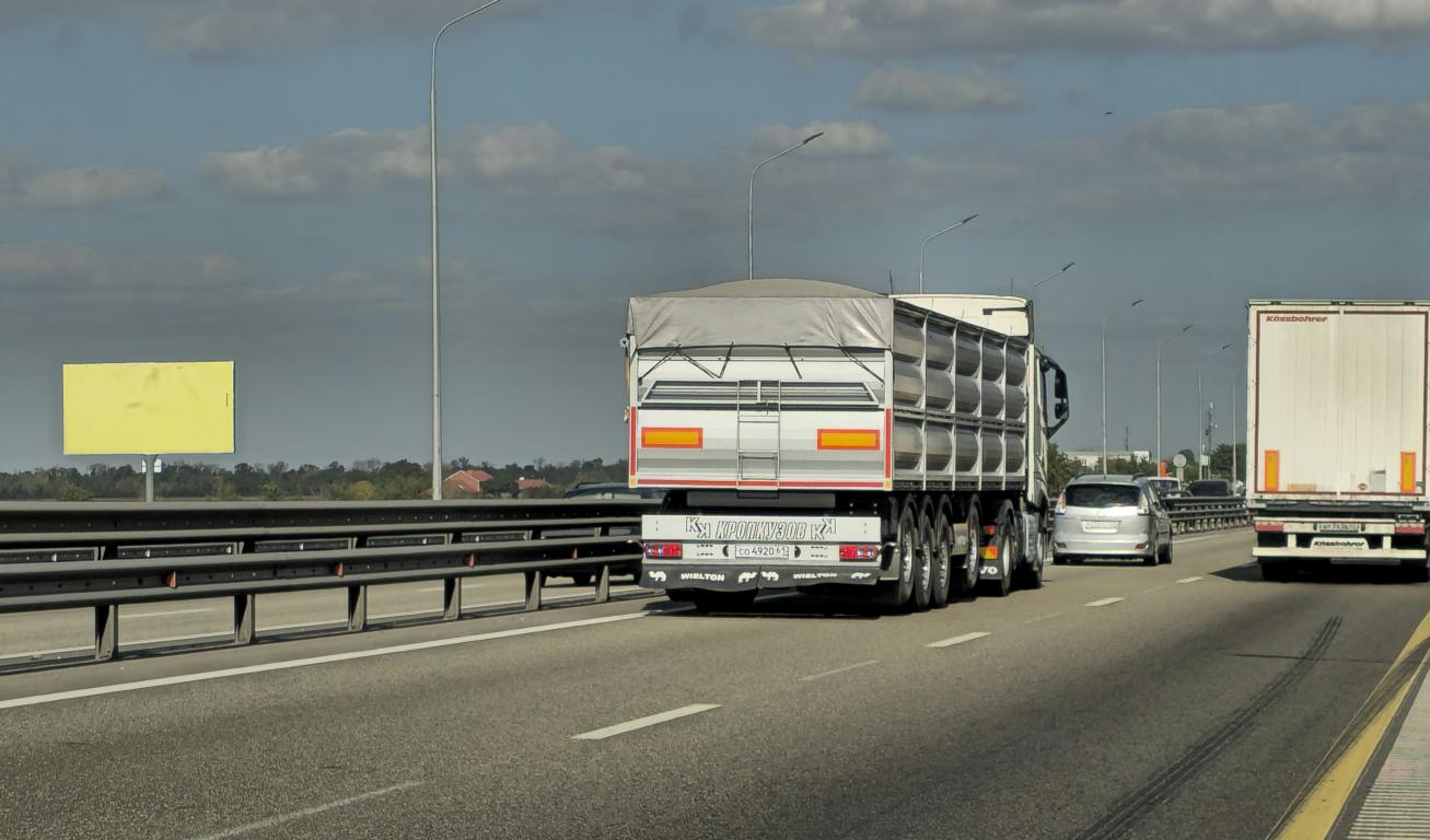 Фотография рекламного носителя, тип: Билборд 3x6, адрес: М4 Дон а/д, 1078 430м, Ростов-на-Дону, Ростовская область, Россия. Сторона Б №1051749
