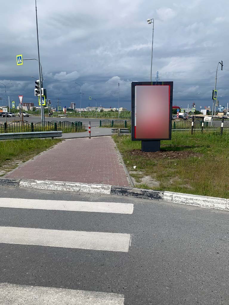 Фотография рекламного носителя, тип: Ситиформат 1.8x1.2, адрес: Югорский тракт Х Никольская ул., Сургут, Ханты-Мансийский автономный округ – Югра, Россия. Сторона А №960302