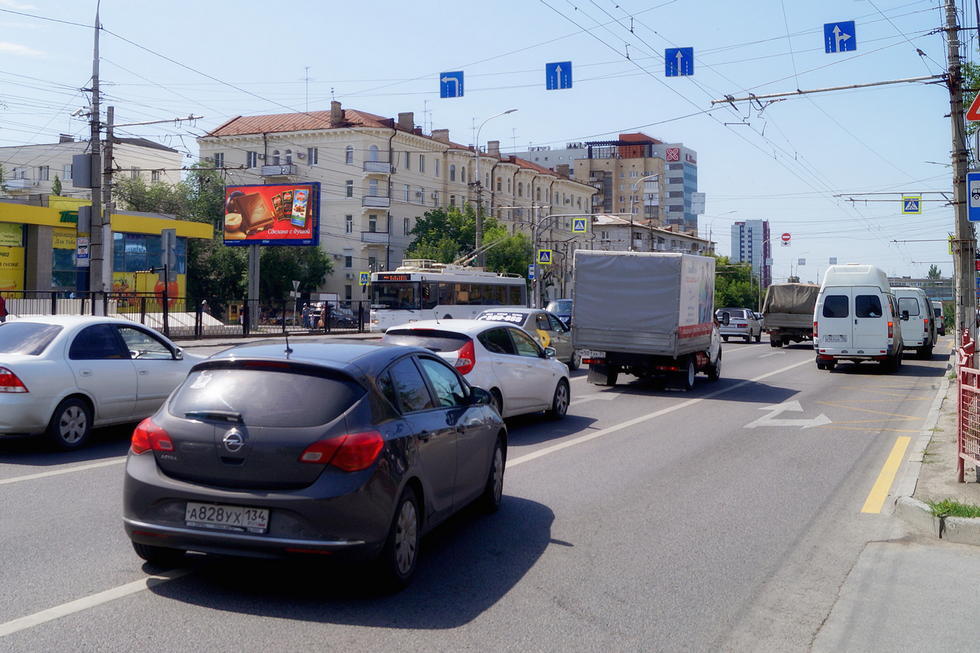 Фотография рекламного носителя, тип: Билборд 3x6, адрес: Ленина пр-т. Х Глазкова ул., Волгоград, Волгоградская область, Россия. Сторона Б №337487