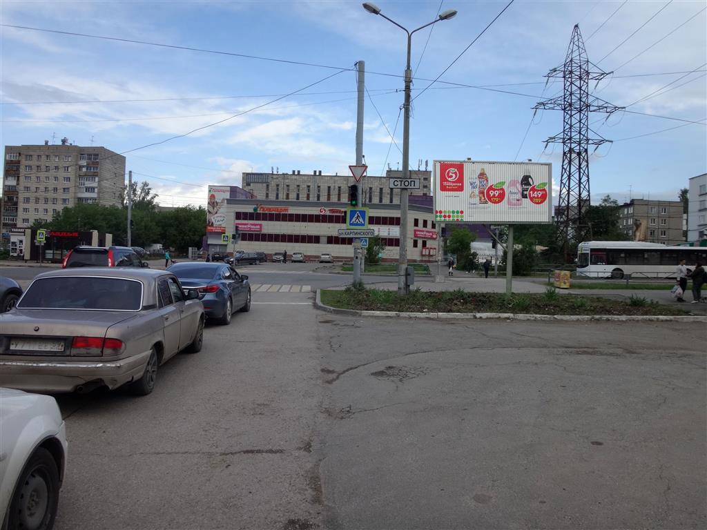 Фотография рекламного носителя, тип: Билборд 3x6, адрес: Карпинского ул. Х Декабристов пр-т., Пермь, Пермский край, Россия. Сторона B1-B3 №758430