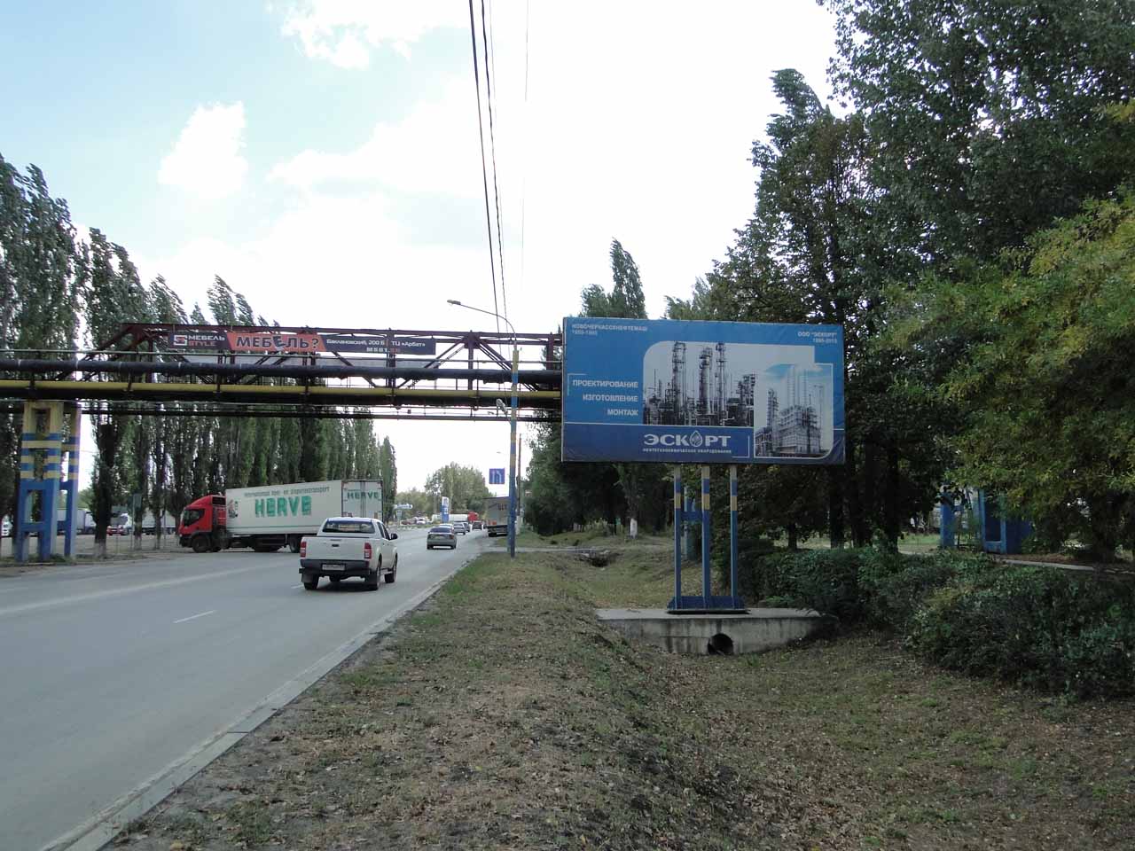 Фотография рекламного носителя, тип: Билборд 3x6, адрес: Харьковское ш., д.11, р-н завода «Эскорт», Новочеркасск, Ростовская область, Россия. Сторона А №1093316