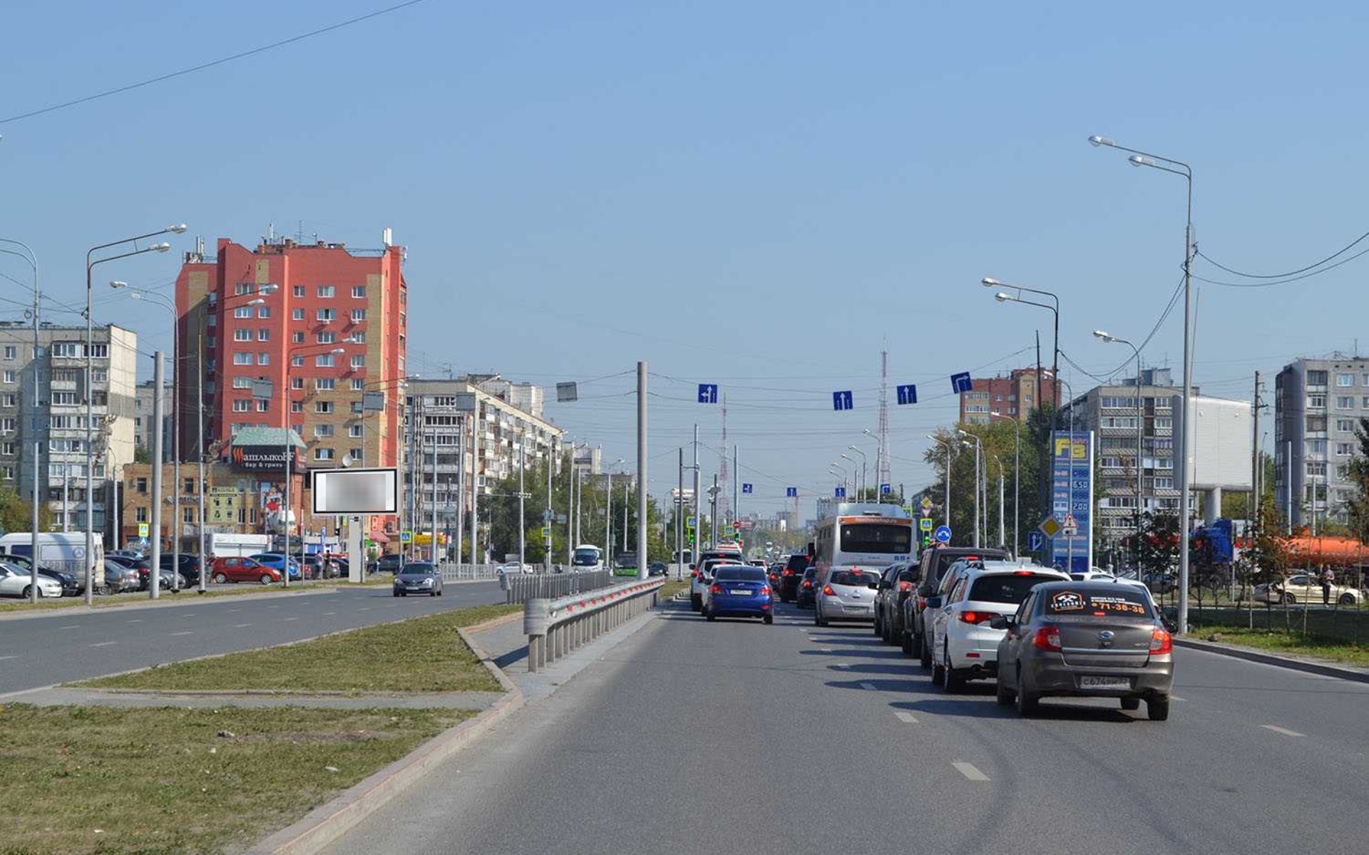 Фотография рекламного носителя, тип: Билборд 3x6, адрес: Пермякова ул. Х Широтная ул., Тюмень, Тюменская область, Россия. Сторона Б1 №938410