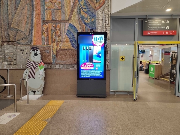 Фотография рекламного носителя, тип: Видеоэкран, адрес: ЖД вокзал «Нижний Новгород», Революции пл., д.2А, Нижний Новгород, Нижегородская область, Россия. Сторона/вариант A1 №1060566