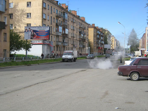 Фотография рекламного носителя, тип: Билборд 3x6, адрес: Газетная ул., д.68-70, Нижний Тагил, Свердловская область, Россия. Сторона B №484565