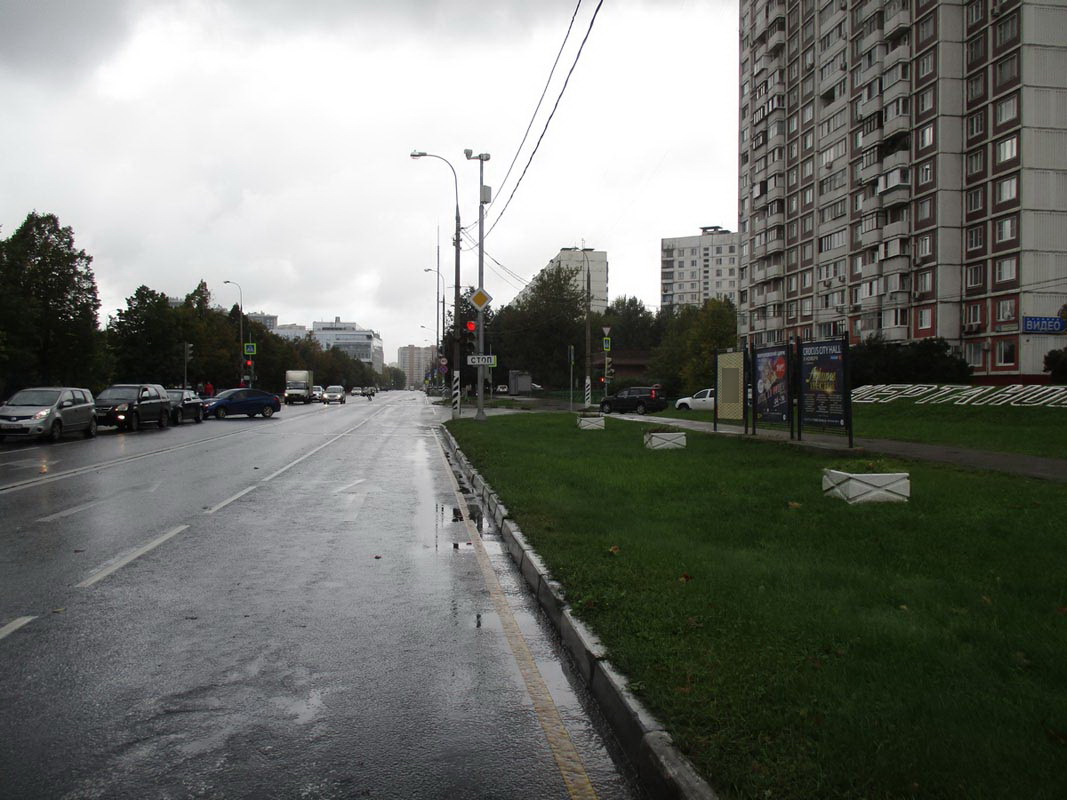 Фотография рекламного носителя, тип: Афиша 1.75x1.8, адрес: Кировоградская ул., д.36-38, стенд 1, Москва, Россия. Сторона А1 №865237