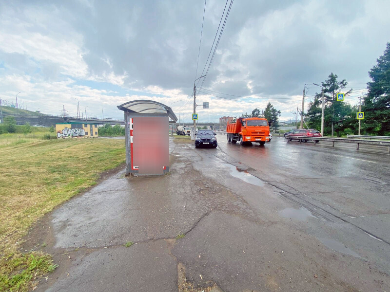 Фотография рекламного носителя, тип: Остановка 1.8x1.2, адрес: Брянская ул., напротив Маерчака ул., д. 66, Красноярск, Красноярский край, Россия. Сторона Б №1046578