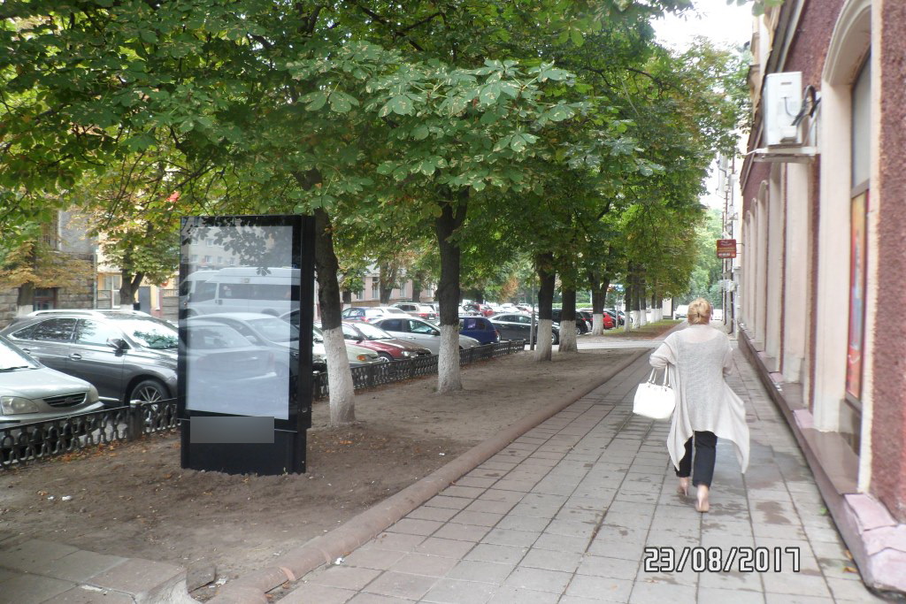 Фотография рекламного носителя, тип: Ситиформат 1.8x1.2, адрес: Ленина пр-т., д.24, Брянск, Брянская область, Россия. Сторона A №857901