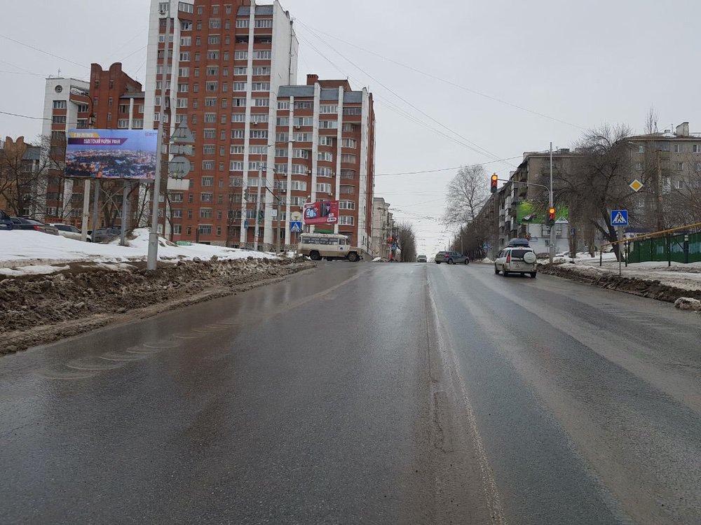 Фотография рекламного носителя, тип: Билборд 3x6, адрес: Карла Маркса ул. Х Ибрагимова б-р., Уфа, Республика Башкортостан, Россия. Сторона Б №746097