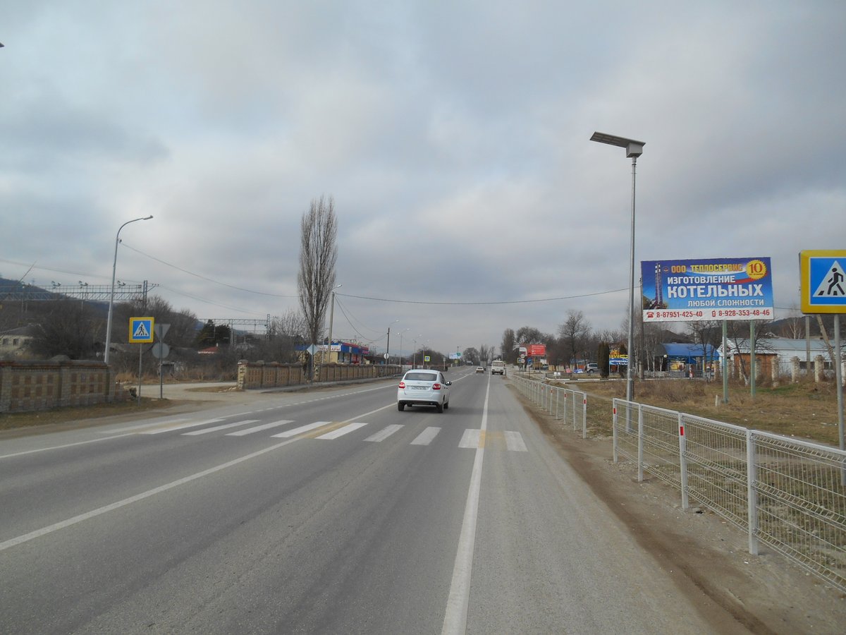 Фотография рекламного носителя, тип: Билборд 3x6, адрес: ФАД А-157 Мин-Воды-Кисловодск а/д., 42 350м, Кисловодск, Ставропольский край, Россия. Сторона A №947712