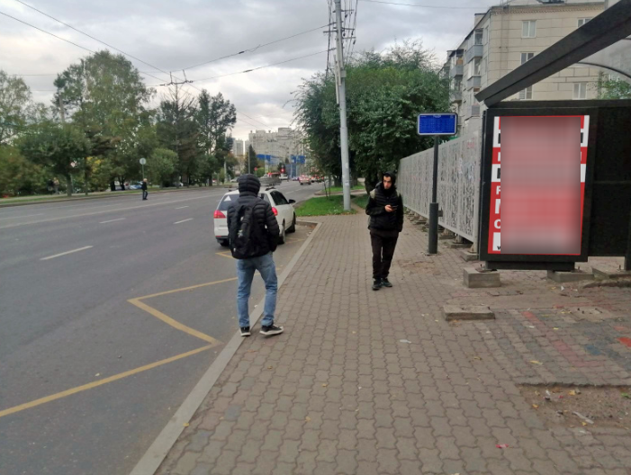 Фотография рекламного носителя, тип: Остановка 1.8x1.2, адрес: Высотная ул., д.1, ост. "ГорДК", Красноярск, Красноярский край, Россия. Сторона А №1097855