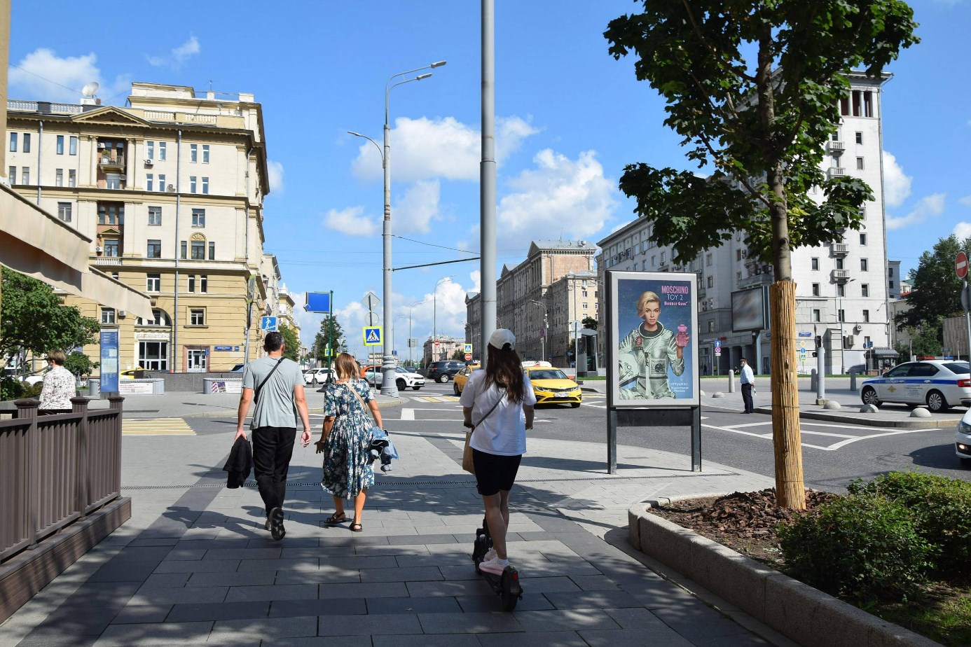 Фотография рекламного носителя, тип: Ситиформат 1.8x1.2, адрес: Новинский б-р., д.7/1, Москва, Россия. Сторона Б №502127