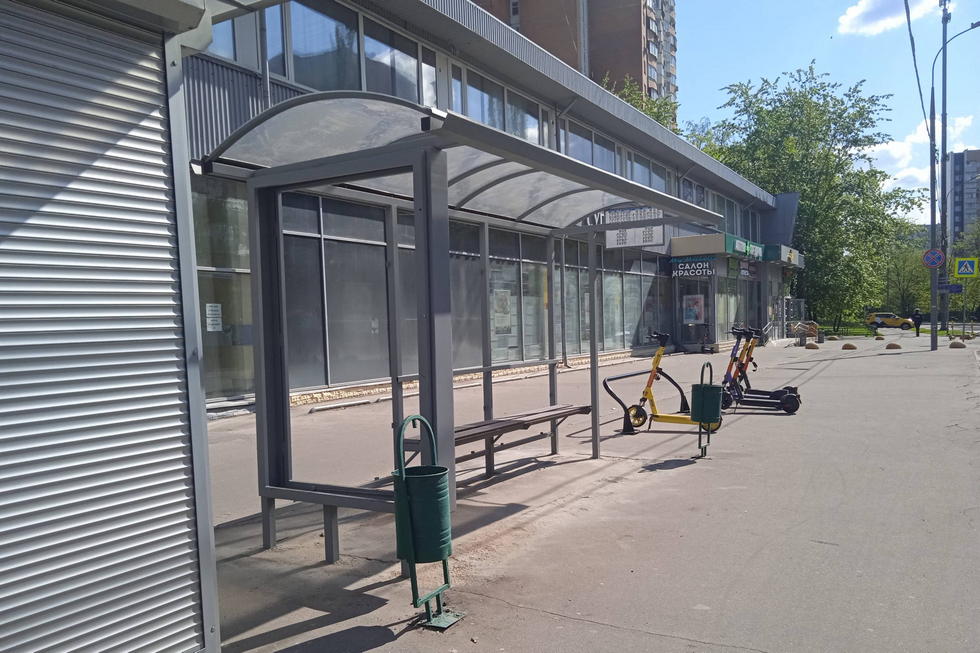 Фотография рекламного носителя, тип: Остановка 1.8x1.2, адрес: Цюрупы ул., д.28, Москва, Россия. Сторона B №310903