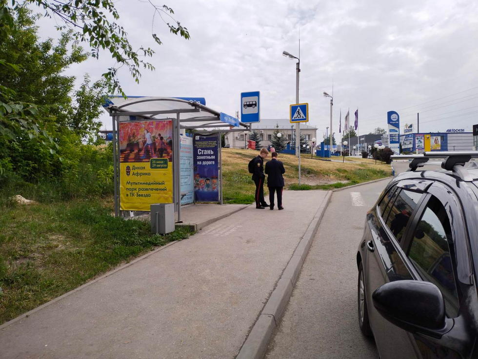 Фотография рекламного носителя, тип: Остановка, адрес: Урицкого ул., д.100, Ульяновск, Ульяновская область, Россия. Сторона Б №1027825