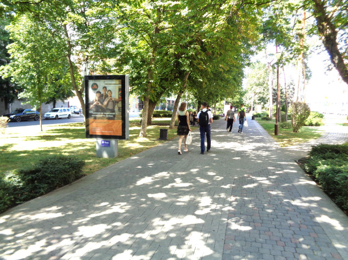 Фотография рекламного носителя, тип: Ситиформат 1.8x1.2, адрес: Красная ул., д.113, Краснодар, Краснодарский край, Россия. Сторона А2 №673820