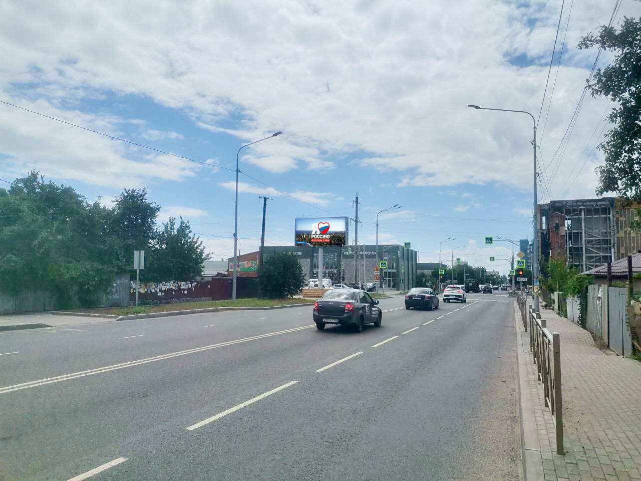 Фотография рекламного носителя, тип: Билборд 3x6, адрес: Аэродромная ул., д.20, Мариуполь, Донецкая область, Россия. Сторона Б1-Б10 №1097586