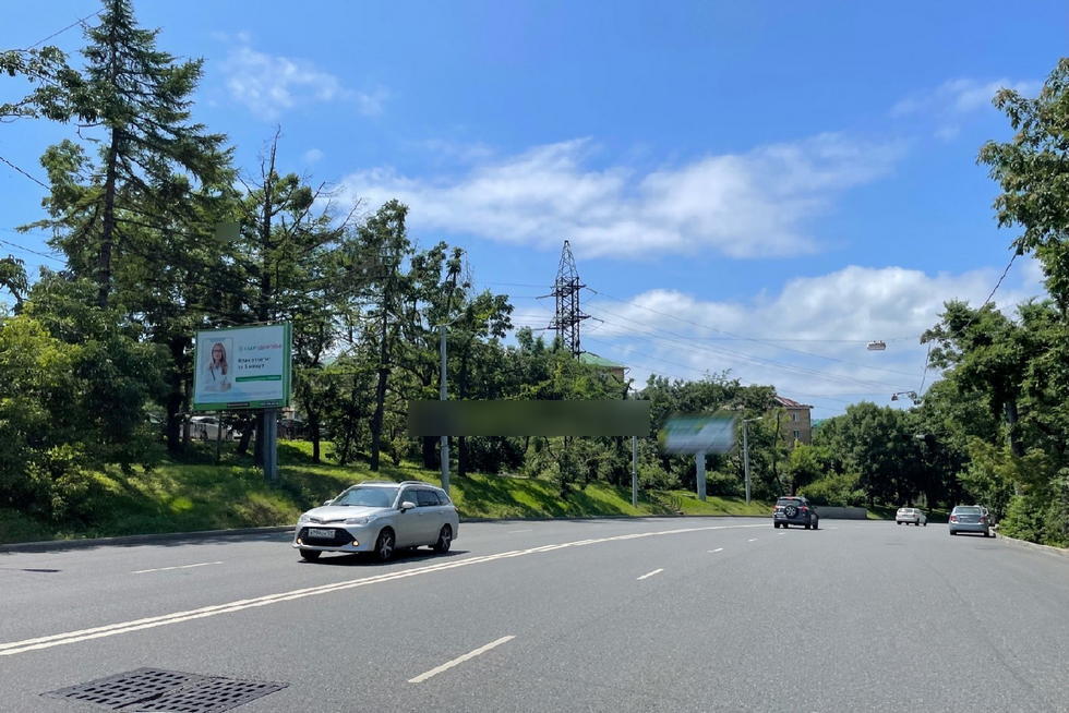 Фотография рекламного носителя, тип: Ситиборд 2.7x3.7, адрес: Октябрьская ул., д.20, Владивосток, Приморский край, Россия. Сторона Б №651062