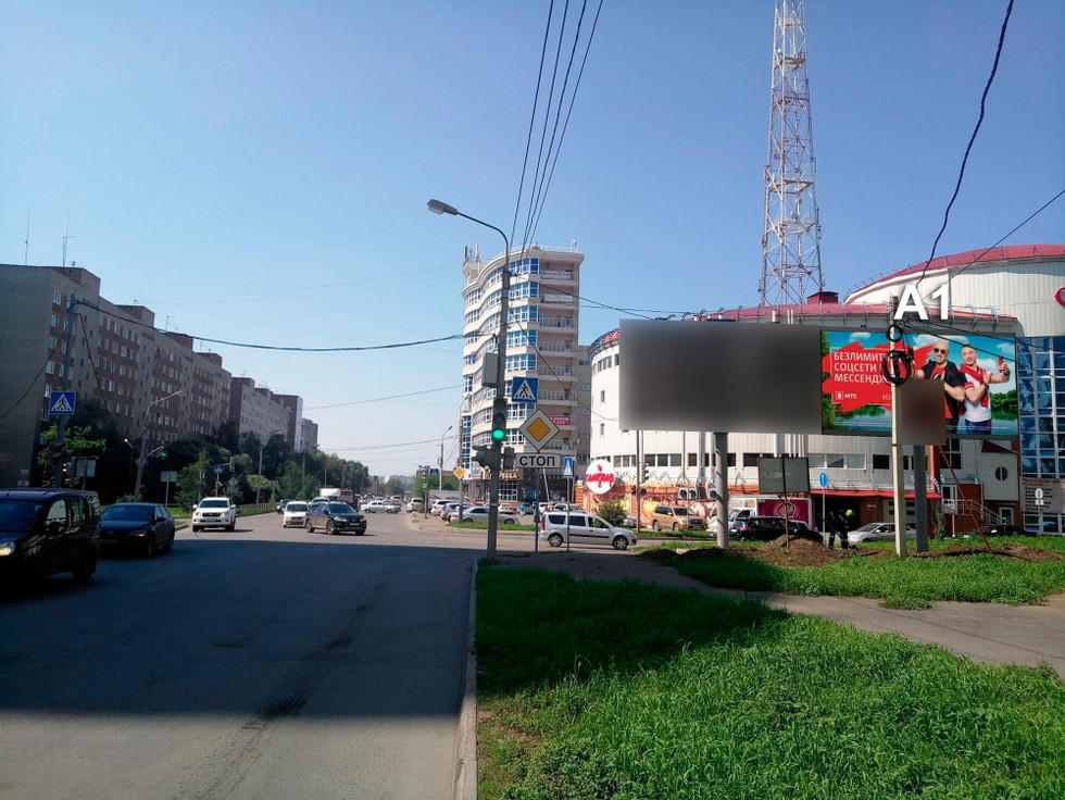 Фотография рекламного носителя, тип: Суперсайт 3x12, адрес: Волховстроя ул., д.18, Омск, Омская область, Россия. Сторона А1 №1010043