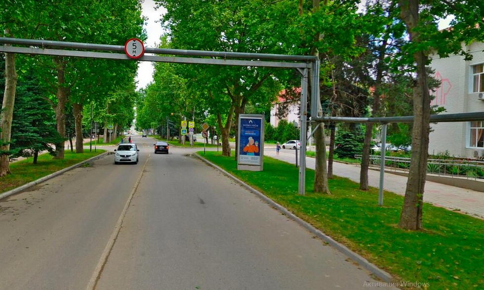 Фотография рекламного носителя, тип: Нестандартный ситиформат, адрес: Красная ул., д.77А, Кореновск, Краснодарский край, Россия. Сторона А №1025995