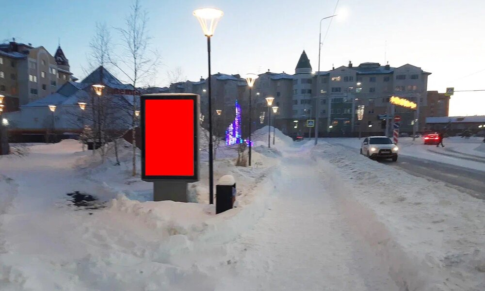 Фотография рекламного носителя, тип: Остановка 1.8x1.2, адрес: Арктическая ул., д.2, Салехард, Ямало-Ненецкий автономный округ, Россия. Сторона Б1-Б6 №1075664