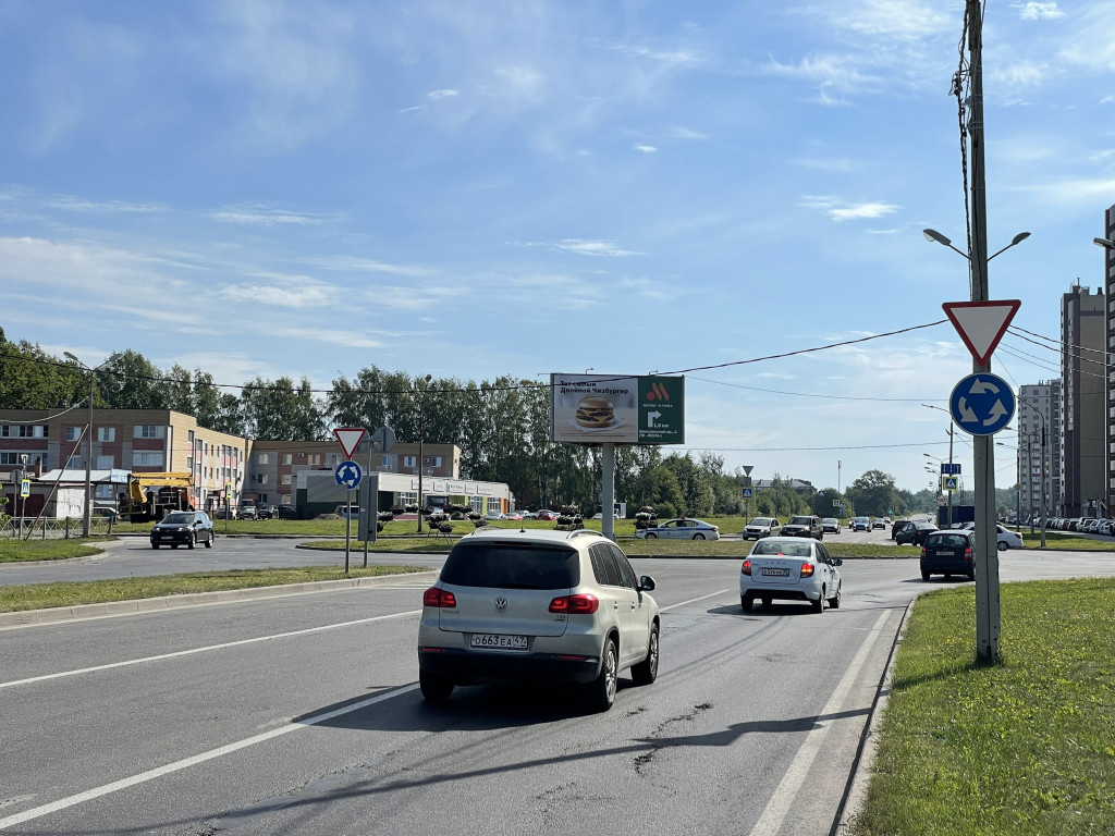 Фотография рекламного носителя, тип: Билборд 3x6, адрес: Раахе ул. Х.Батюшкова ул., Череповец, Вологодская область, Россия. Сторона А1 №819392