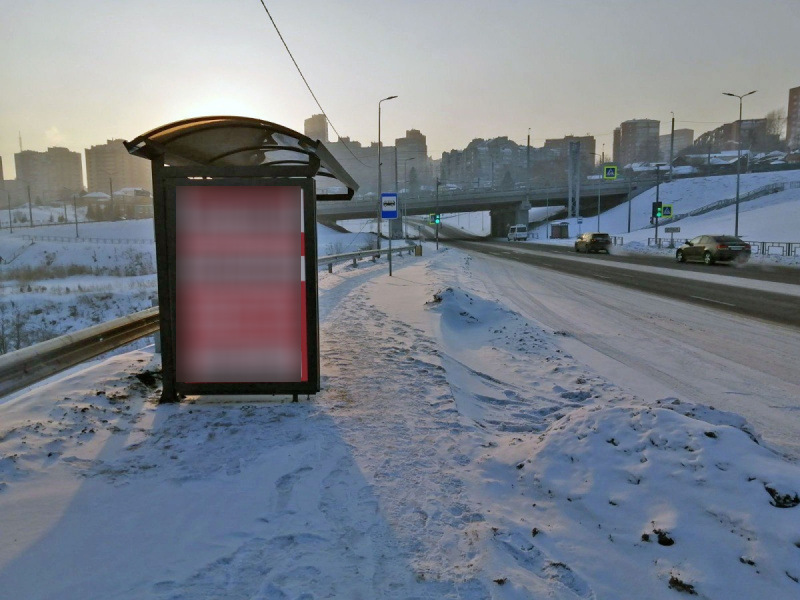Фотография рекламного носителя, тип: Остановка 1.8x1.2, адрес: Чкалова ул., ост. Николаевский мост, поз.2, Красноярск, Красноярский край, Россия. Сторона Б №1098306