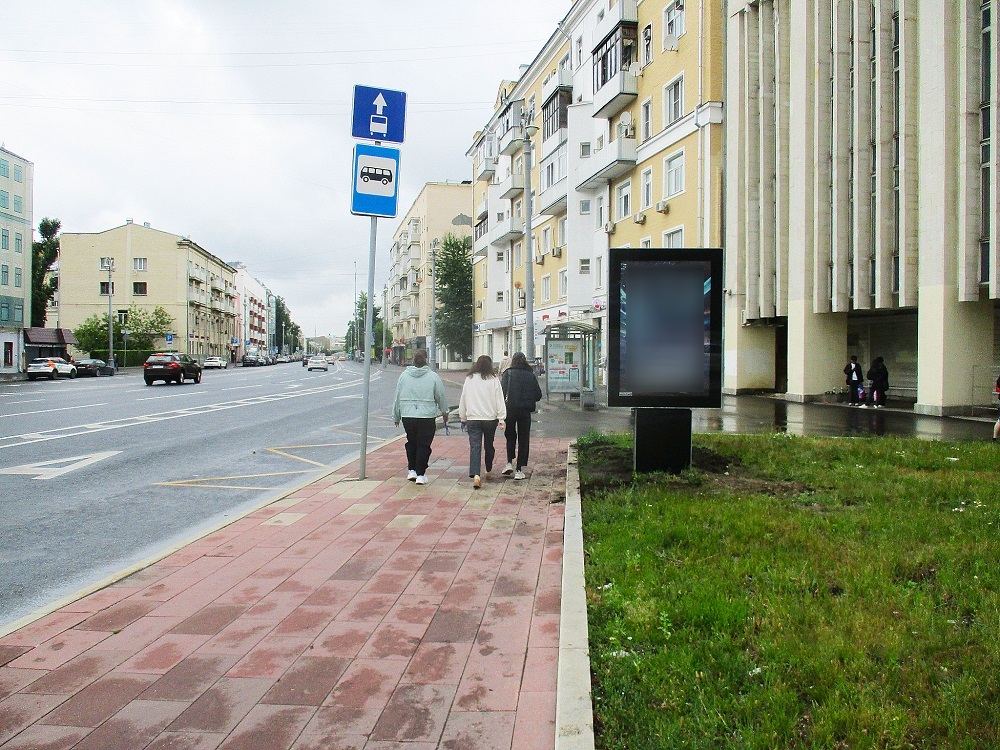 Фотография рекламного носителя, тип: Ситиформат 1.8x1.2, адрес: Большая Серпуховская ул., д.31, корп.1, Москва, Россия. Сторона A1-A8 №1055814