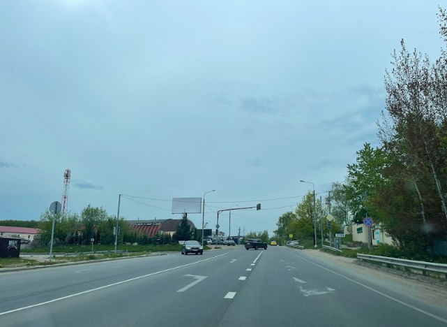 Фотография рекламного носителя, тип: Билборд 3x6, адрес: Юрлово д., Пятницкое ш., 49 899 м., Солнечногорск, Московская область, Россия. Сторона B №1072581