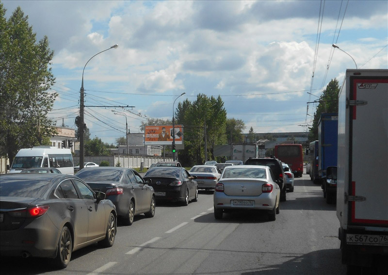 Фотография рекламного носителя, тип: Билборд 3x6, адрес: Октября пр-т., 30м от Промышленная ул., Ярославль, Ярославская область, Россия. Сторона Б1-Б3 №638578