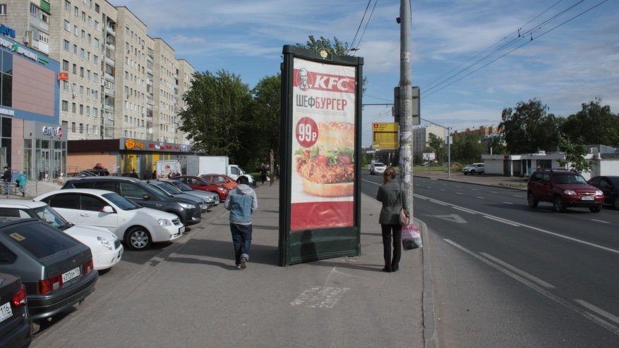 Фотография рекламного носителя, тип: Пиллар 3x1.4, адрес: Фрунзе ул., д.5, Казань, Республика Татарстан, Россия. Сторона B №685960