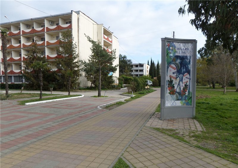 Фотография рекламного носителя, тип: Пиллар 3x1.4, адрес: Курортный городок, Океанариум, Адлер, Краснодарский край, Россия. Сторона С №714486