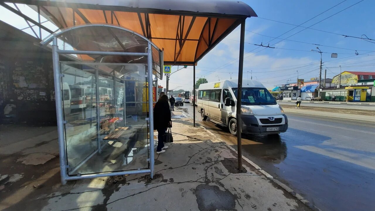 Фотография рекламного носителя, тип: Остановка 1.8x1.2, адрес: Кирова пр-т. Х Железной Дивизии ул., Самара, Самарская область, Россия. Сторона B2 №829240